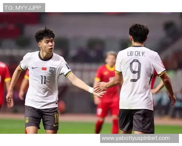 U23国足迎战乌兹别克斯坦王钰栋李昊先发杨希李镇全力出战